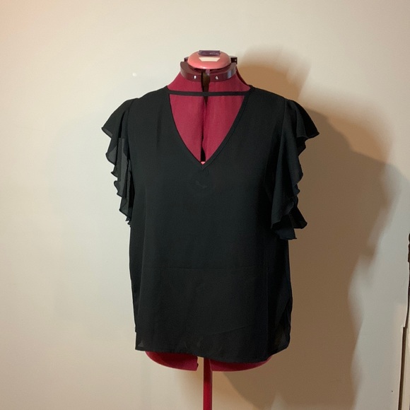 Black tee from shein, v-neck - Picture 1 of 3